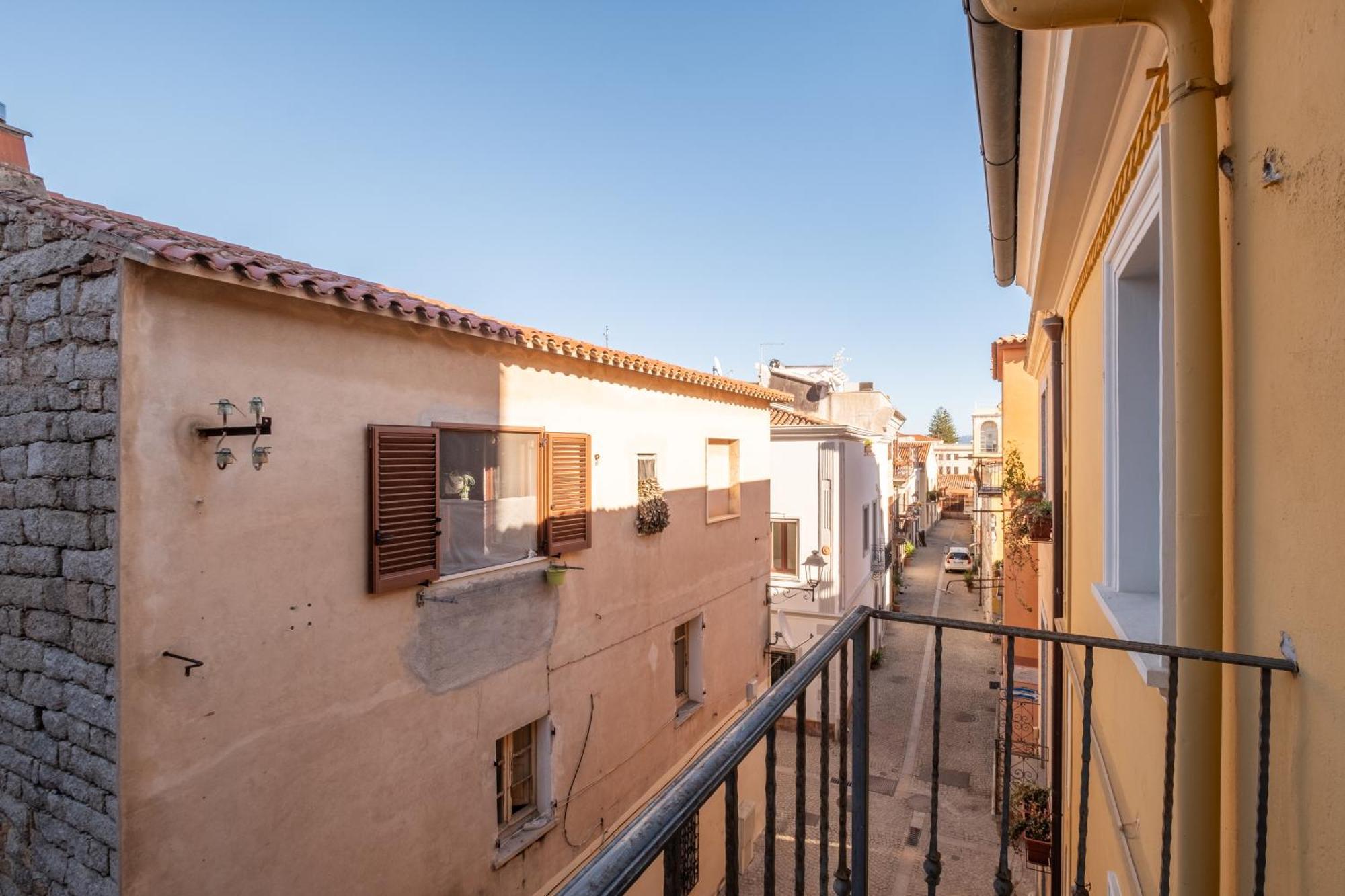 Dimoras Dimore Nel Cuore Di Olbia Luaran gambar