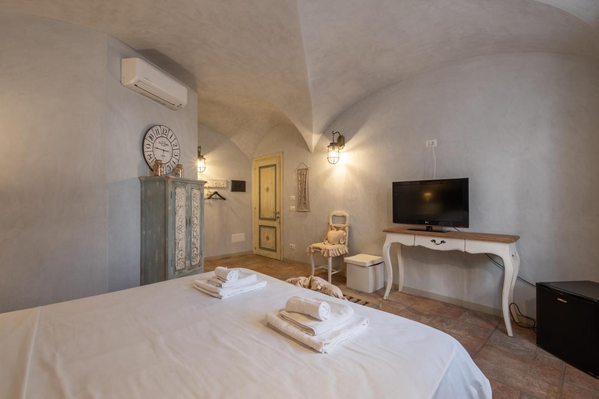 Dimoras Dimore Nel Cuore Di Olbia Luaran gambar